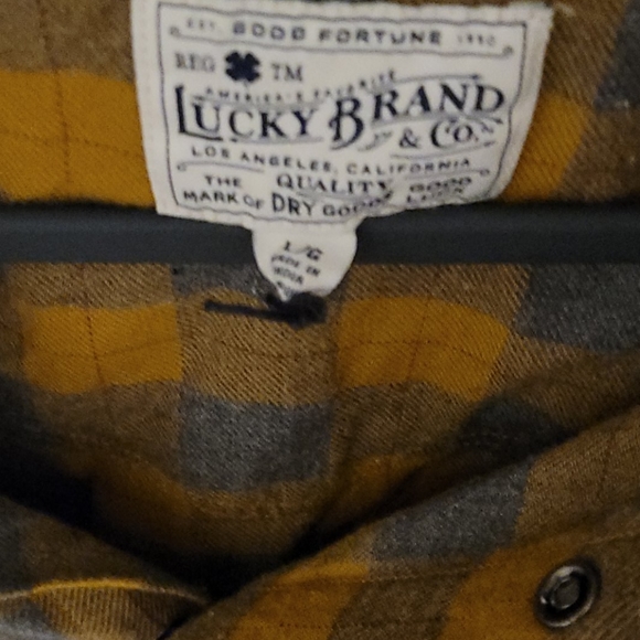 Men's shirt - Picture 2 of 3